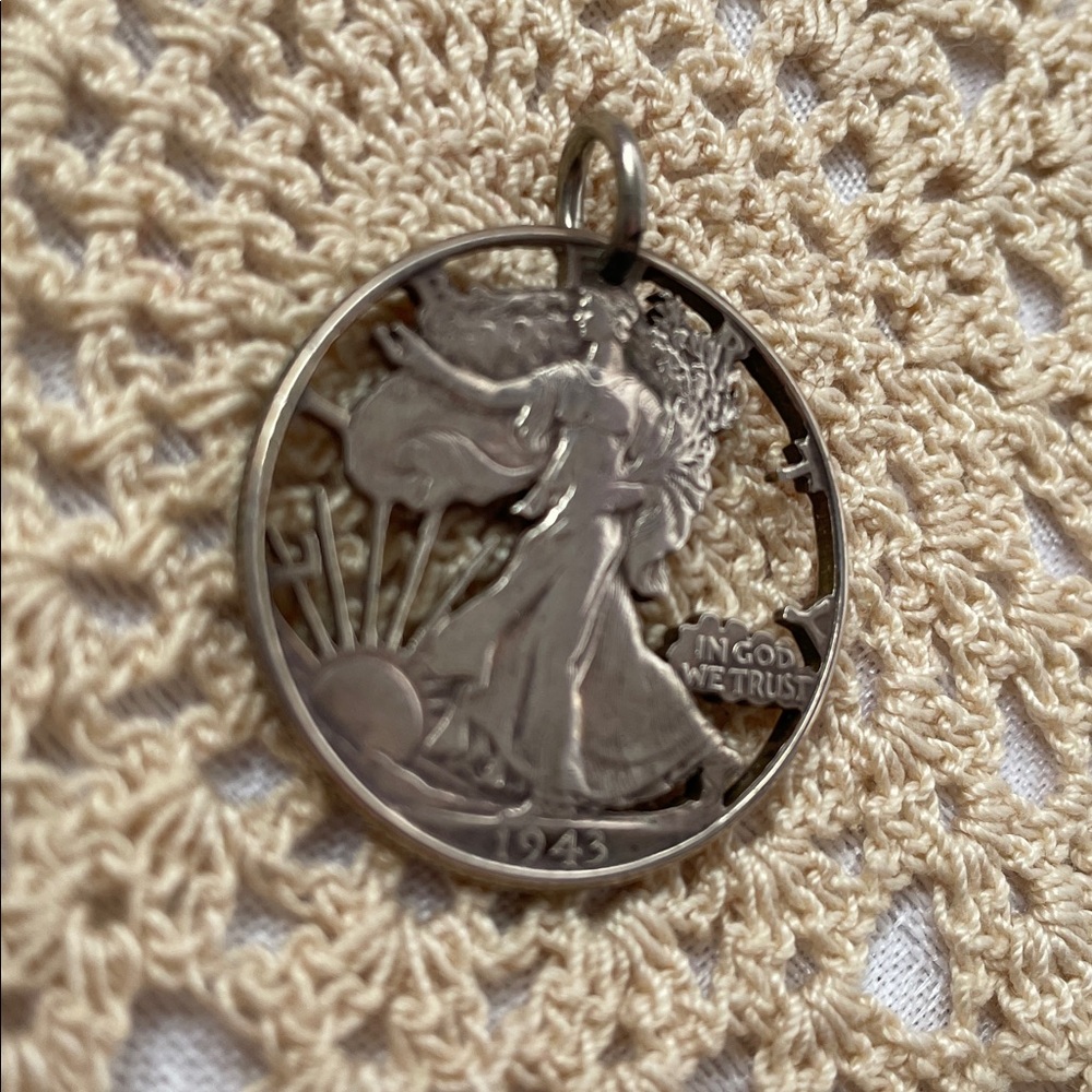 Vintage 1943 Walking Liberty Half Dollar Silver Coin Pendant - Picture 3 of 3